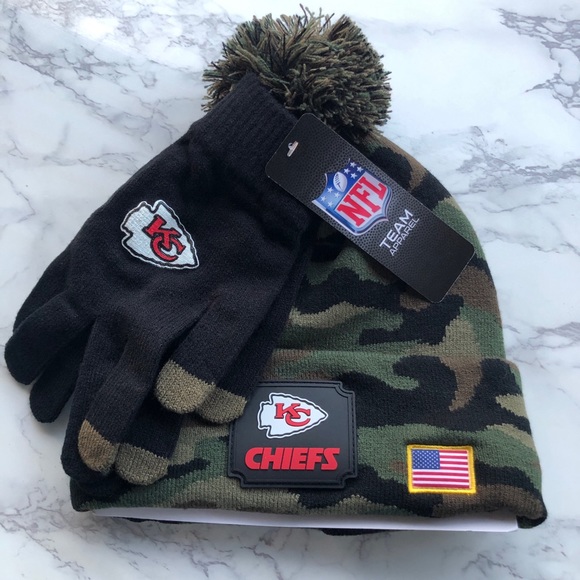NFL Other - Kansas City Chiefs Camo Green Cuff Beanie With Gloves Set Mens NWT